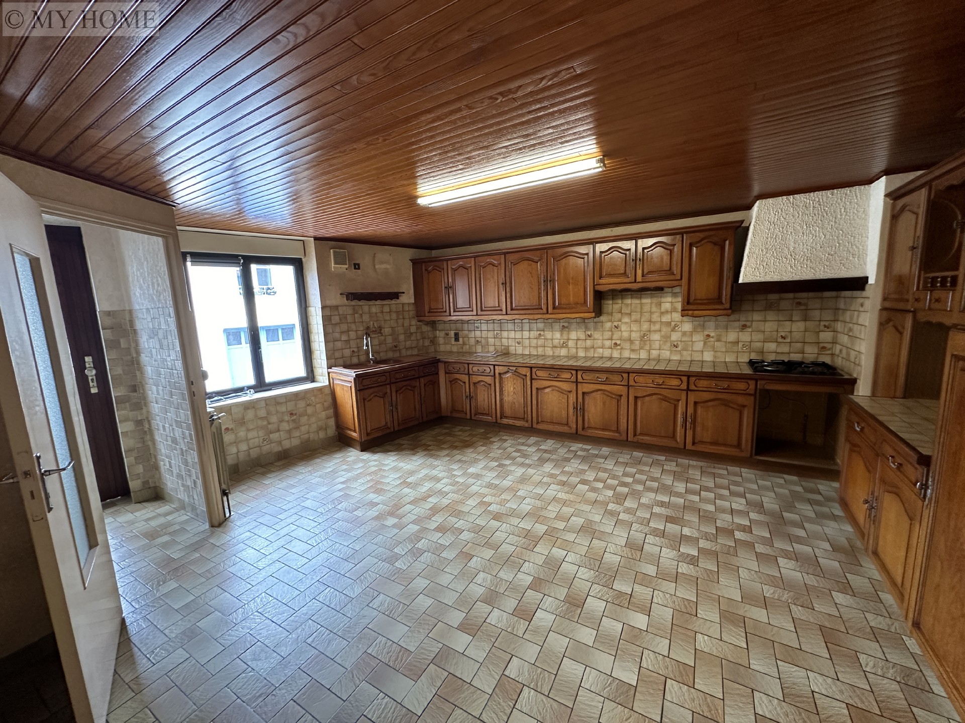 Vente maison - TOUL 156 m², 7 pièces